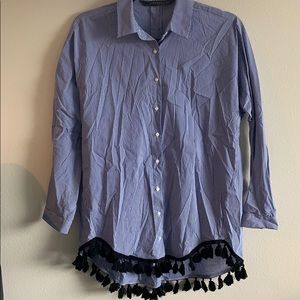 Woman’s Zara button up blouse!